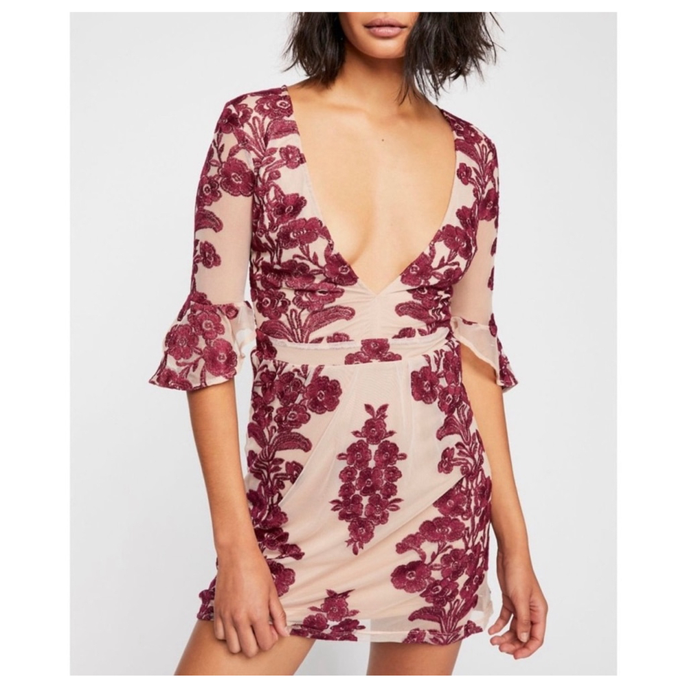 Women's For Love & Lemons Mini Dress XS Beige & Red Floral